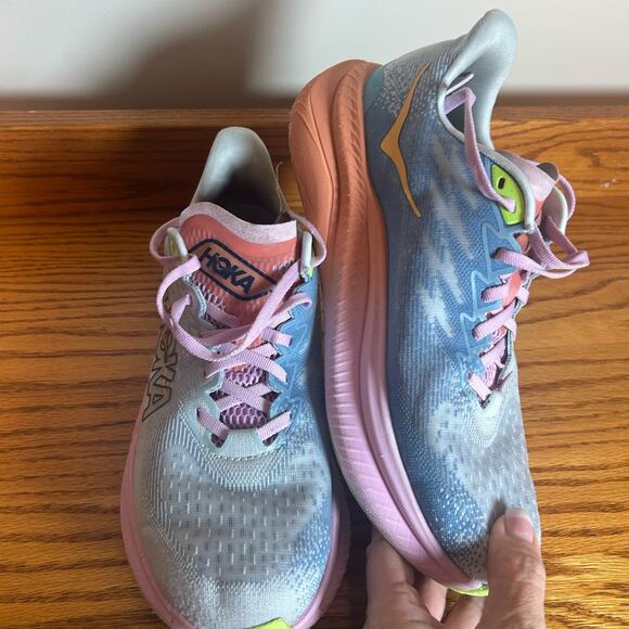 Hoka One One Mach 6 Women's Size 9.5B Running Shoes Gray Pink - Picture 3 of 9